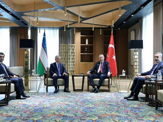 Erdoğan ve Mirziyoyev, Türkistan'da Resmi Görüşme Yaptı