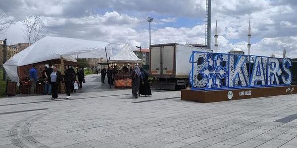 Doğu Kapı'nın Açılması Kars'ta Ekonomik Canlanma Yaratacak
