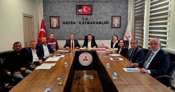 Süloğlu'nda Hayvan Aşılama ve Küpeleme Çalışmaları Devam Ediyor