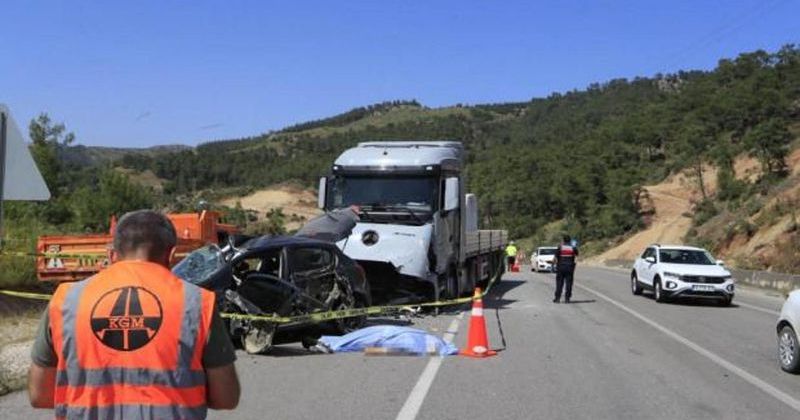 Kanser Tedavisi Gören Kadın ve Eşi Trafik Kazasında Hayatını Kaybetti