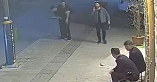 Muş'ta Heimlich Manevrası ile Genç Boğazına Kaçan Limon Parçasından Kurtarıldı
