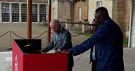 Kral Charles, The King’s Trust’ın 50. Yılında DJ Kabinini Idris Elba ile Paylaştı