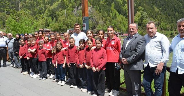 Şanlıurfalı Öğrenciler Uzungöl'ü Gezdi ve Futbol Yarışmalarına Katıldı