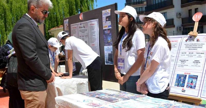 Ünye'de Öğrenciler 16 Projeyle Bilim Fuarı Düzenledi