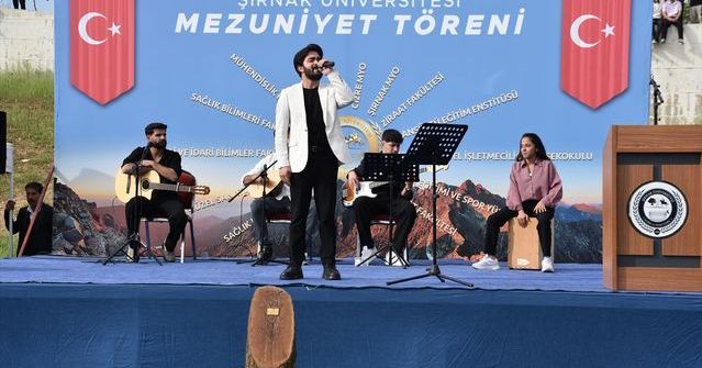 Şırnak Üniversitesi'nde 415 Öğrenci Diplomasını Aldı