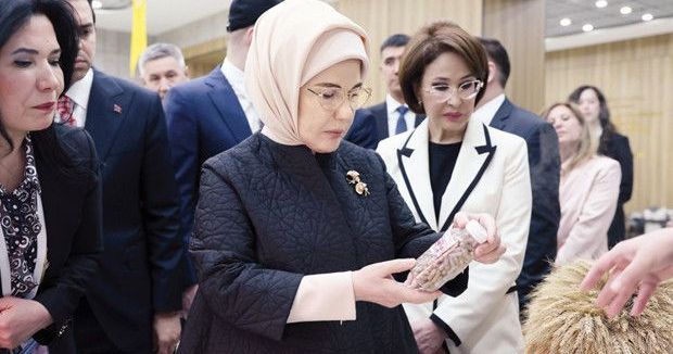 Emine Erdoğan, Kazakistan'da Uluslararası Sıfır Atık Eğitim Laboratuvarı'nı Açtı