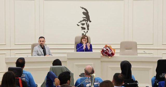 Başkan Şahin, Gaziantep’in Başarılı Sporcularıyla Bir Araya Geldi