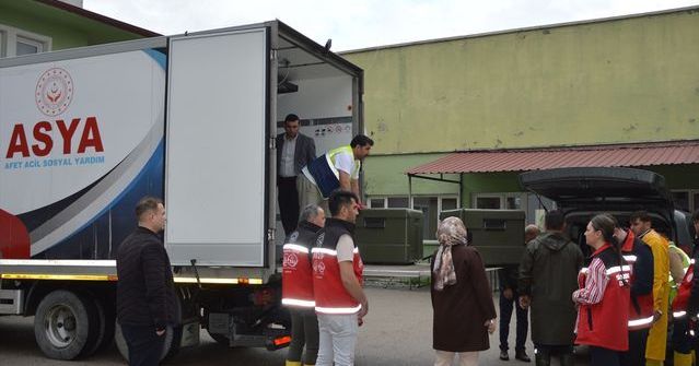 Havza’da Sel Mağdurlarına ve Çalışanlara Sıcak Yemek Hizmeti Sağlanıyor