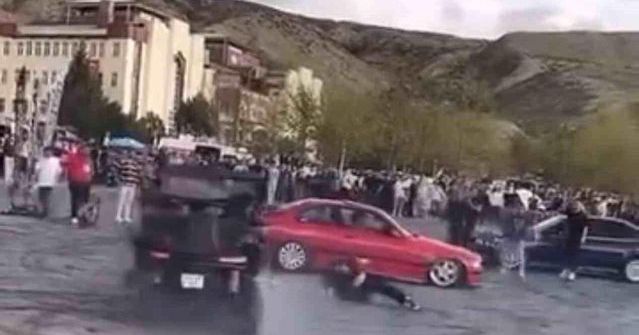 Çankırı'daki Modifiyeli Araç Fuarında Drift Kazası Yaşandı