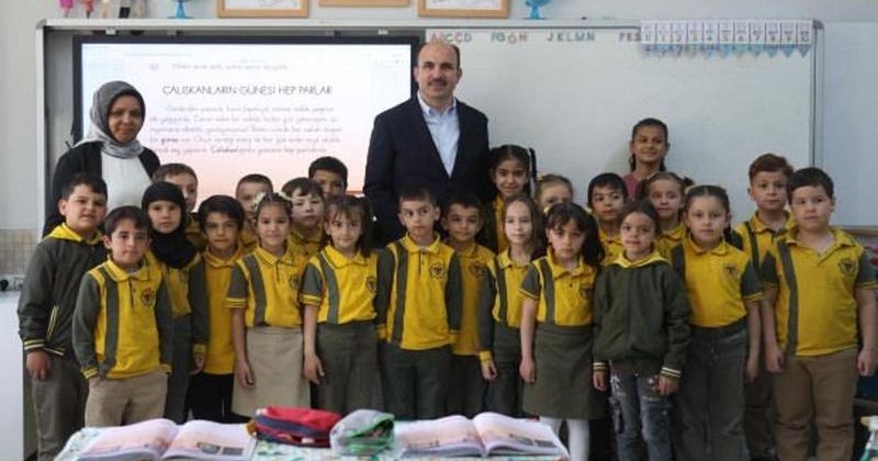 Başkan Altay, Mezun Olduğu Selçuk İlkokulu'nda Öğrencilerle Buluştu