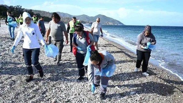 Çıralı Sahilinde Geniş Katılımlı Temizlik Kampanyası Düzenlendi