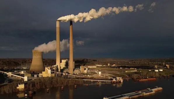 Kömür Kirliliği Güneş Enerjisinin Verimliliğini Bulutlandırıyor
