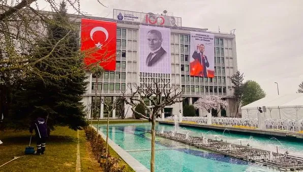 İBB ve Üsküdar Belediyesi'ne Yönelik Operasyonlarda 19 Kişi Gözaltında