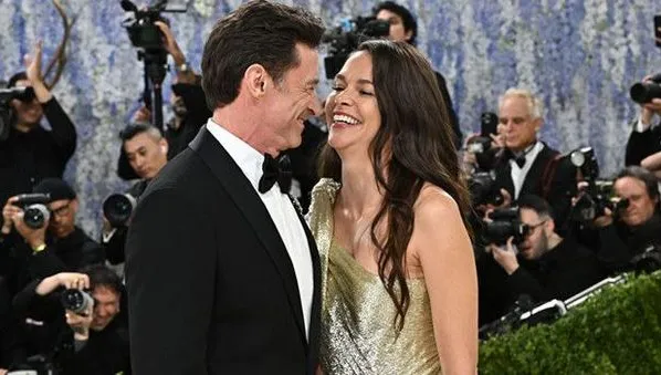 Hugh Jackman ve Sutton Foster Met Gala'da İlk Kez Çift Olarak Görüldü, Tepkiler Çığ Gibi