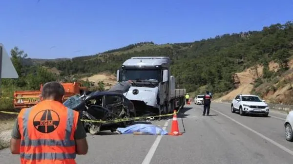 Kanser Tedavisi Gören Kadın ve Eşi Trafik Kazasında Hayatını Kaybetti