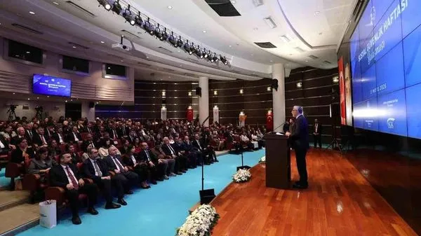 Vedat Işıkhan: Türkiye Sosyal Güvenlik Sisteminde Kapsayıcılığı Artırdı