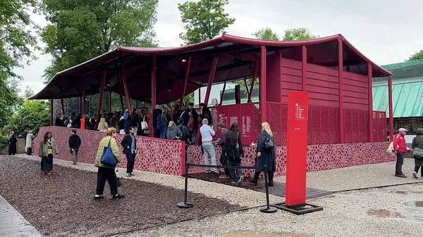 Venedik Bienali'nde Katar Pavyonu: Misafirperverlik, Göç ve Aidiyet Temaları İşleniyor