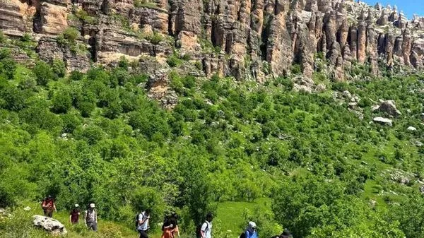 Diyarbakır Çermik'te Gelincik Dağı Turizmin Yeni Gözdesi