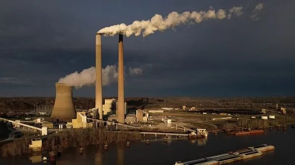 Kömür Kirliliği Güneş Enerjisinin Verimliliğini Bulutlandırıyor