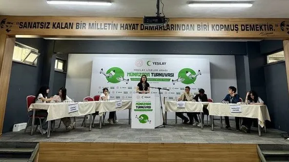 Mardin'de Yeşilay Liselerarası Münazara Bölge Finali Yapıldı