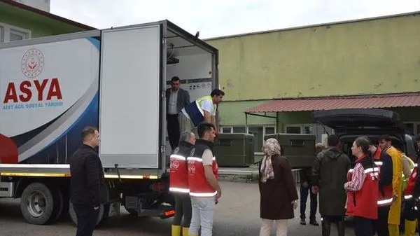 Havza’da Sel Mağdurlarına ve Çalışanlara Sıcak Yemek Hizmeti Sağlanıyor