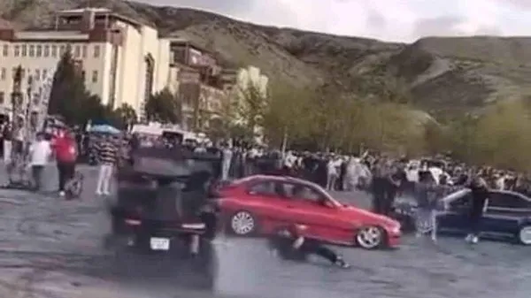 Çankırı'daki Modifiyeli Araç Fuarında Drift Kazası Yaşandı