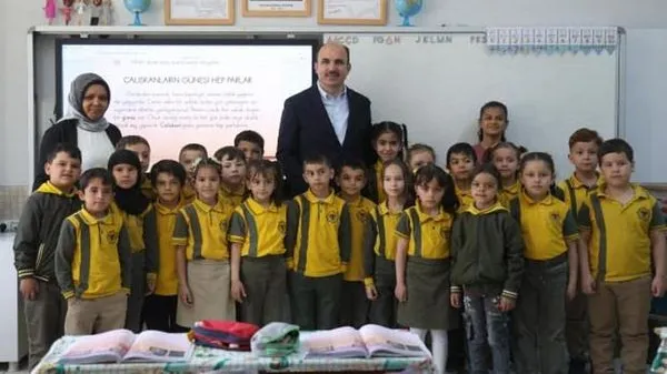 Başkan Altay, Mezun Olduğu Selçuk İlkokulu'nda Öğrencilerle Buluştu