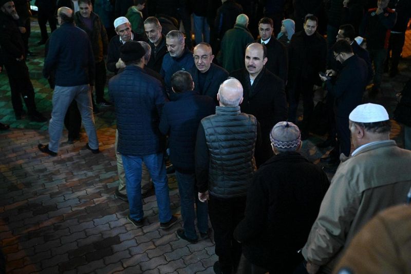 Başkan Altay ve Başkan Kavuş, Konyalılarla İlk Teravih Namazının Sevincini Paylaştı
