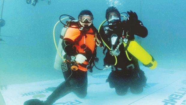 Türk Dalgıç Mazlum Kibar Soğuk Suda 36 Saatlik Guinness Rekoru Kırdı