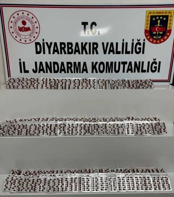 Diyarbakır'da Uyuşturucu Operasyonunda 22 Kişi Gözaltına Alındı