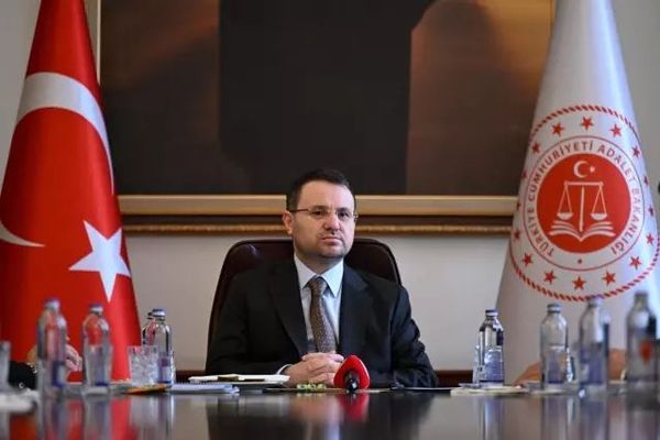 Bakan Gürlek, Nevşehirli İş İnsanlarıyla İstihdam ve Yatırım İçin Bir Araya Geldi