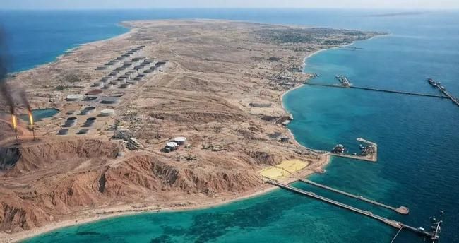 Trump: Hark Adası'ndaki Tüm Askeri Hedefler Yok Edildi