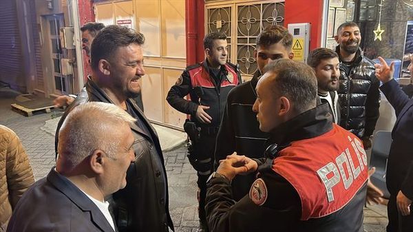 Eskişehir'de Polisler İçin Sürpriz Kutlama Düzenlendi