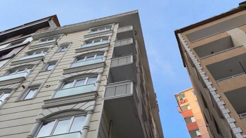 Kâğıthane’de Terastan Düşen Mimar Ahmet Hakan Gökbulut Hayatını Kaybetti