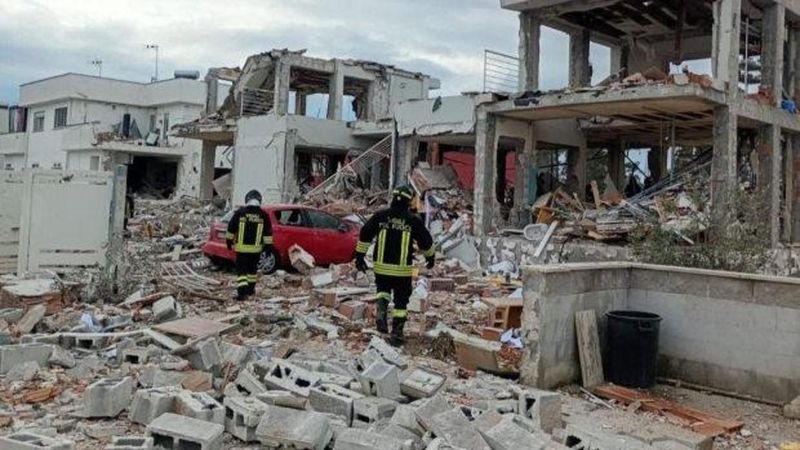 Roma'da LPG Gazı Patlaması 3 Binanın Çökmesine Neden Oldu