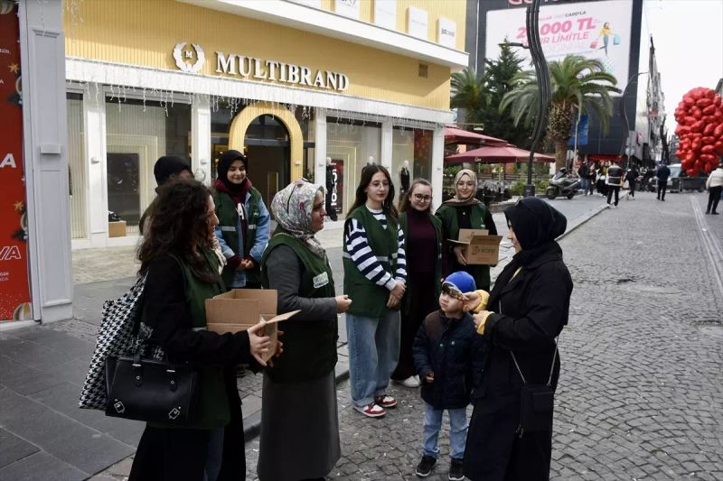 Yeşilay Samsun Şubesi Kış Çayı Dağıtarak Sağlıklı Yaşam ve Bağımlılıkla Mücadeleye Vurgu Yaptı