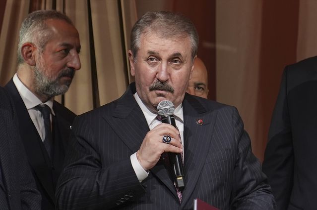 Mustafa Destici, Tuğba Tufan ve Berk Öken’in Nikah Şahitliğini Üstlendi