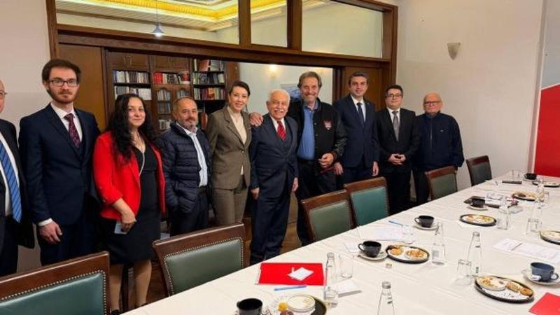 Doğu Perinçek ve Errol Graham Musk Teknoloji ve Siyaset Konularını Görüştü