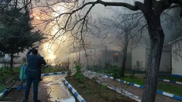 Kilis'te STK Prefabrik Binasında Çıkan Yangın Hızla Söndürüldü