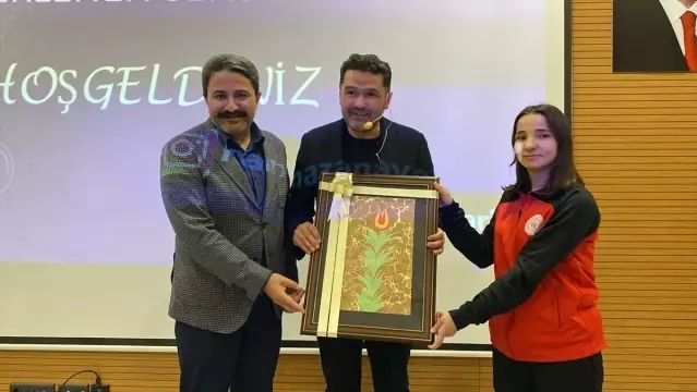 Tarihçi Ramazan Avcı, Eskişehir’de Öğrencilerle Tarih ve Kültür Söyleşisinde Buluştu