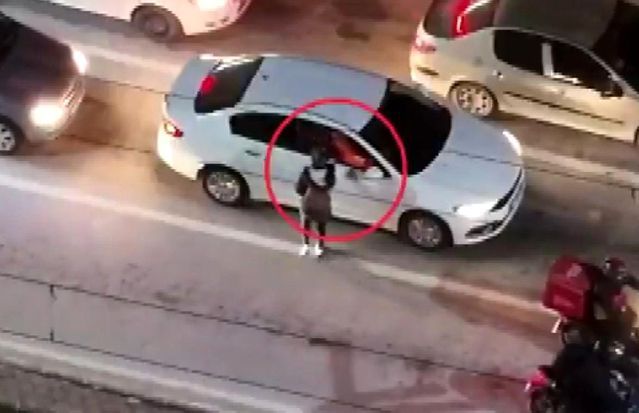 Gaziantep'te Kavşaklarda Dilencilik ve Satıcılık Yapan 13 Kişi Yakalandı