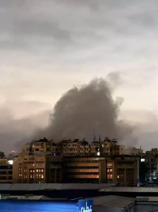 İsrail'in Beyrut Güney Banliyölerine Saldırıları Hasar Verdi