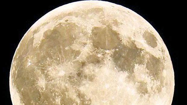 Artemis 2 Görevi Astronotları Ay'ın Çekim Alanına Girdi