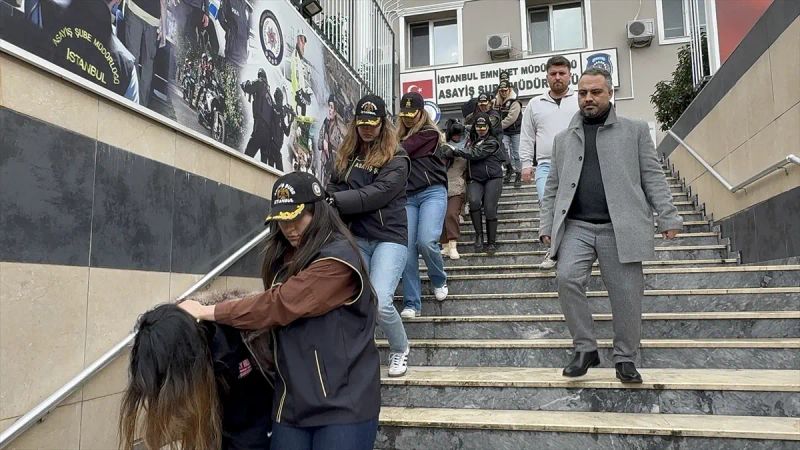 İstanbul'da Sahte Oturum Belgesiyle Dolandırıcılık Yapan 11 Şüpheli Adliyeye Sevk Edildi