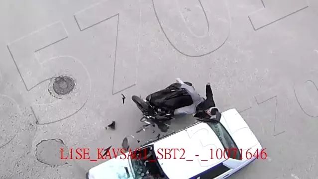 Amasya'da Motosiklet ve Otomobil Kavşakta Çarpıştı