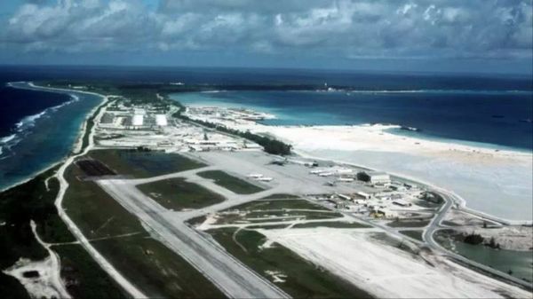 İran, Diego Garcia Üssüne Füze Saldırısı Düzenledi ancak Başarısız Oldu