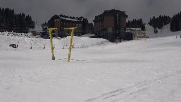 Uludağ’da Nisan Ayında Kar Yağışı Devam Ediyor, Kar Kalınlığı 150 Santimetreyi Geçti