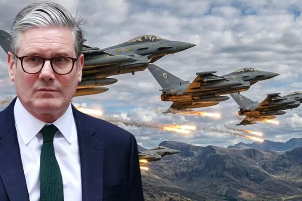 İngiltere, İran'a Karşı ABD Hava Operasyonları İçin Üslerini Açtı