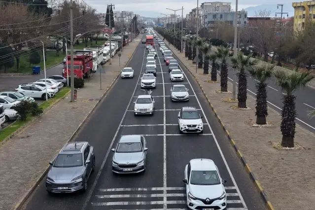 Manisa Geçişinde Ramazan Bayramı Trafiği Yoğunlaşıyor