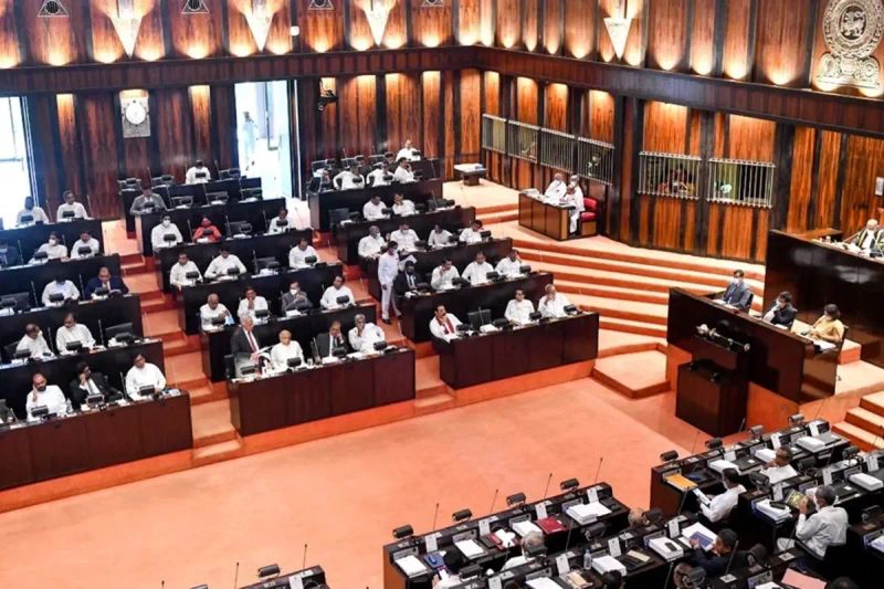 Sri Lanka Parlamento Kararıyla Milletvekili Emekli Maaşlarını Kaldırdı